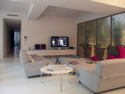 Benedini Associati garage transformed into home 4