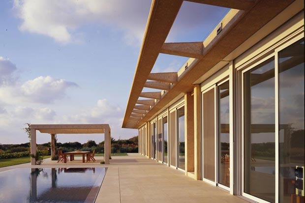 Caesarea Villa by Gottesman Szmelcman Architecture pool terrace