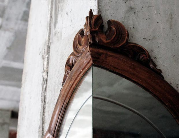 The Cut Mirror detail by Andreu Carulla Studio